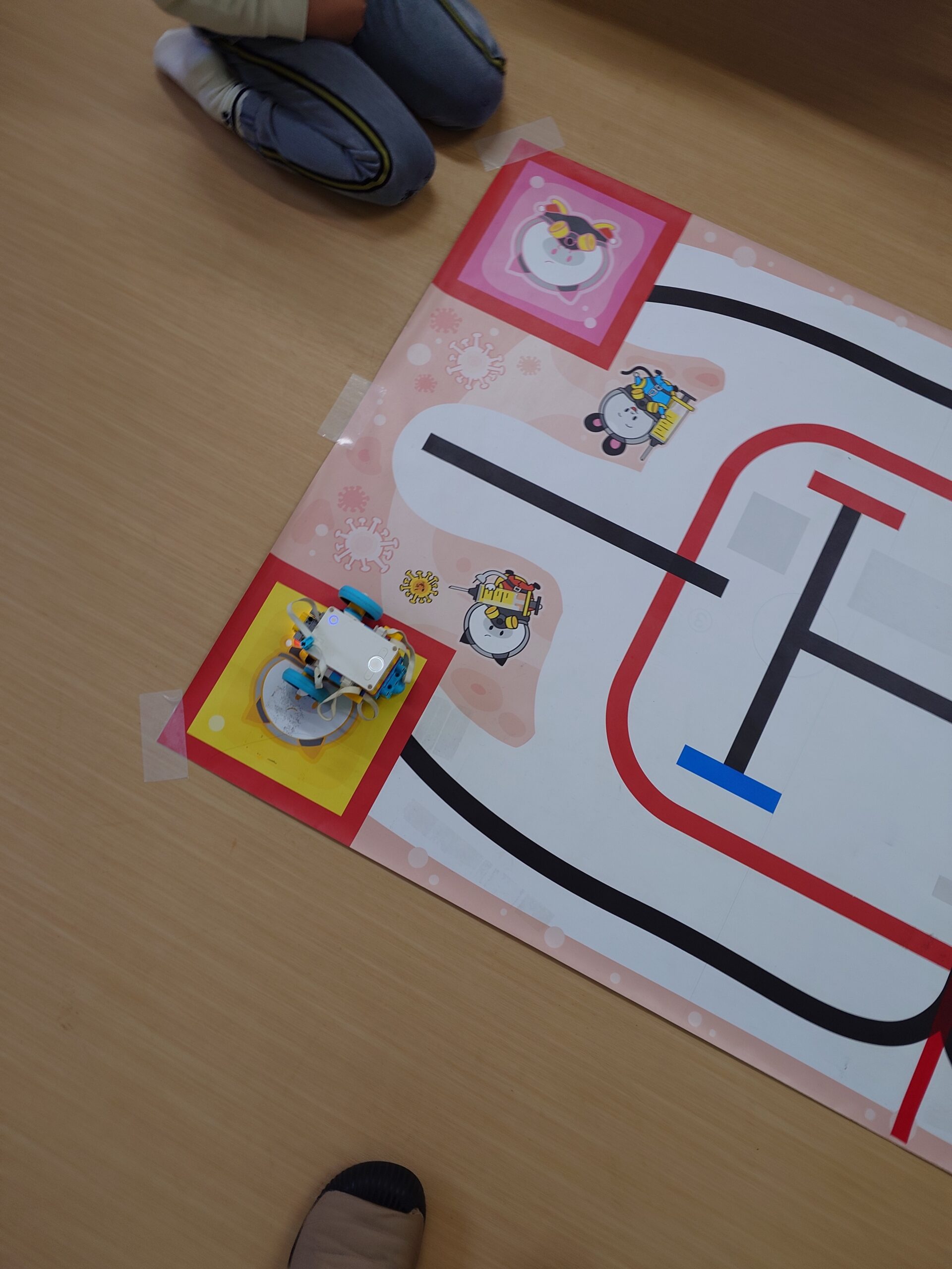 ロボットプログラミング体験（センサーで動かす）